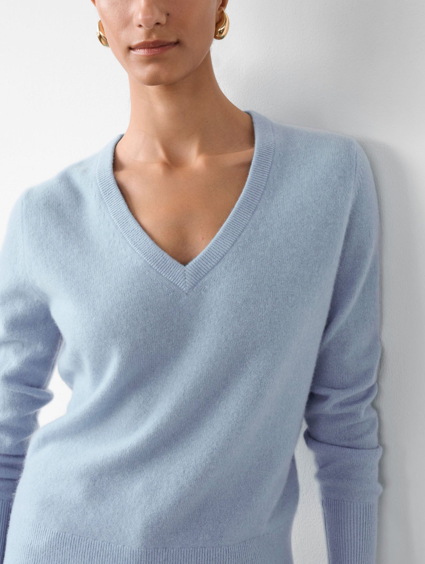 Cashmere Classic-Fit V Neck